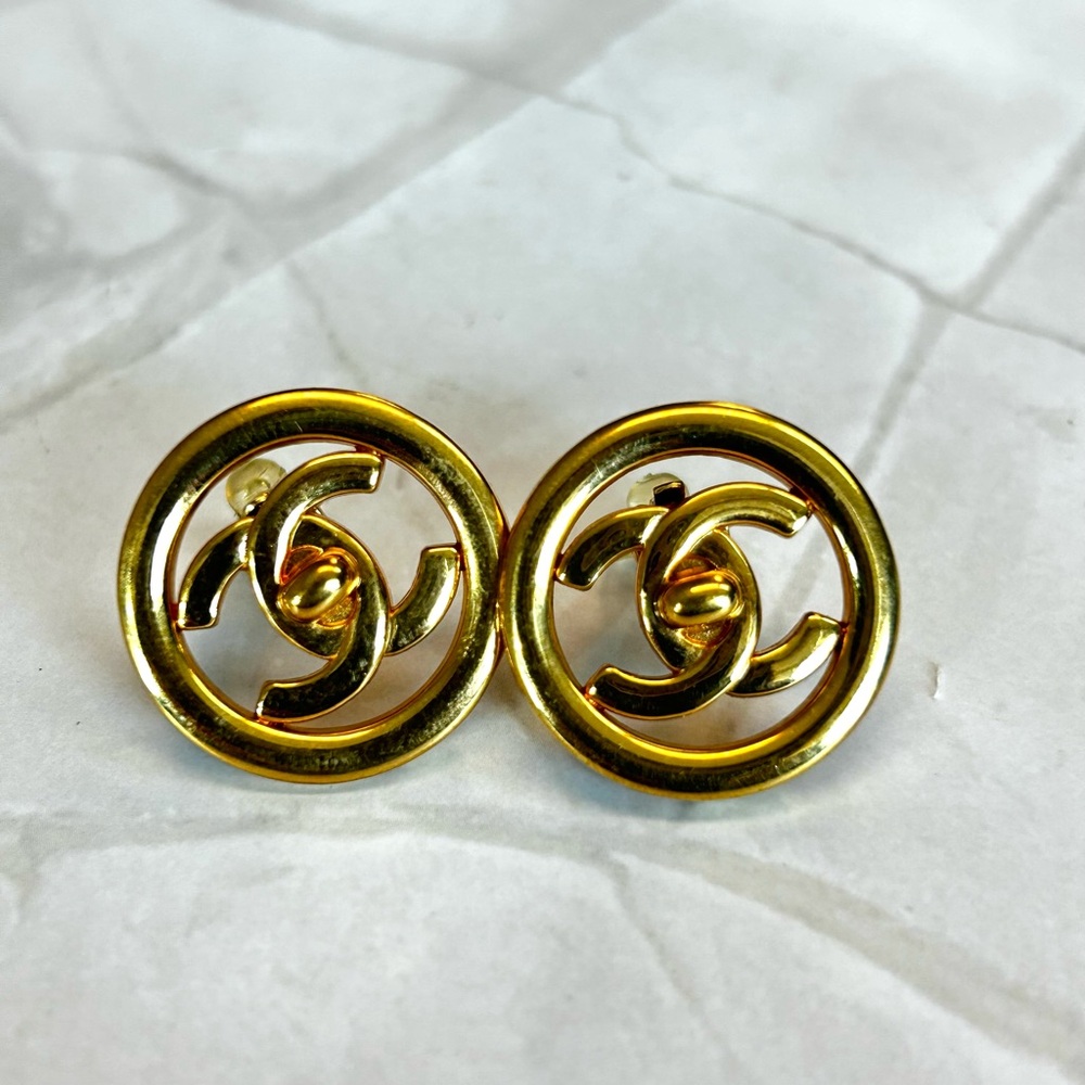 CHANEL Turn Lock Button Earrings
